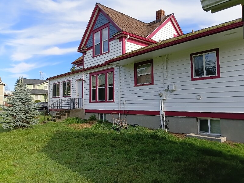 Building Photo - 2322 S 25th St