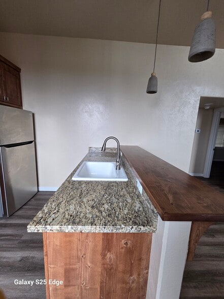 Building Photo - 4050 N US Highway 101