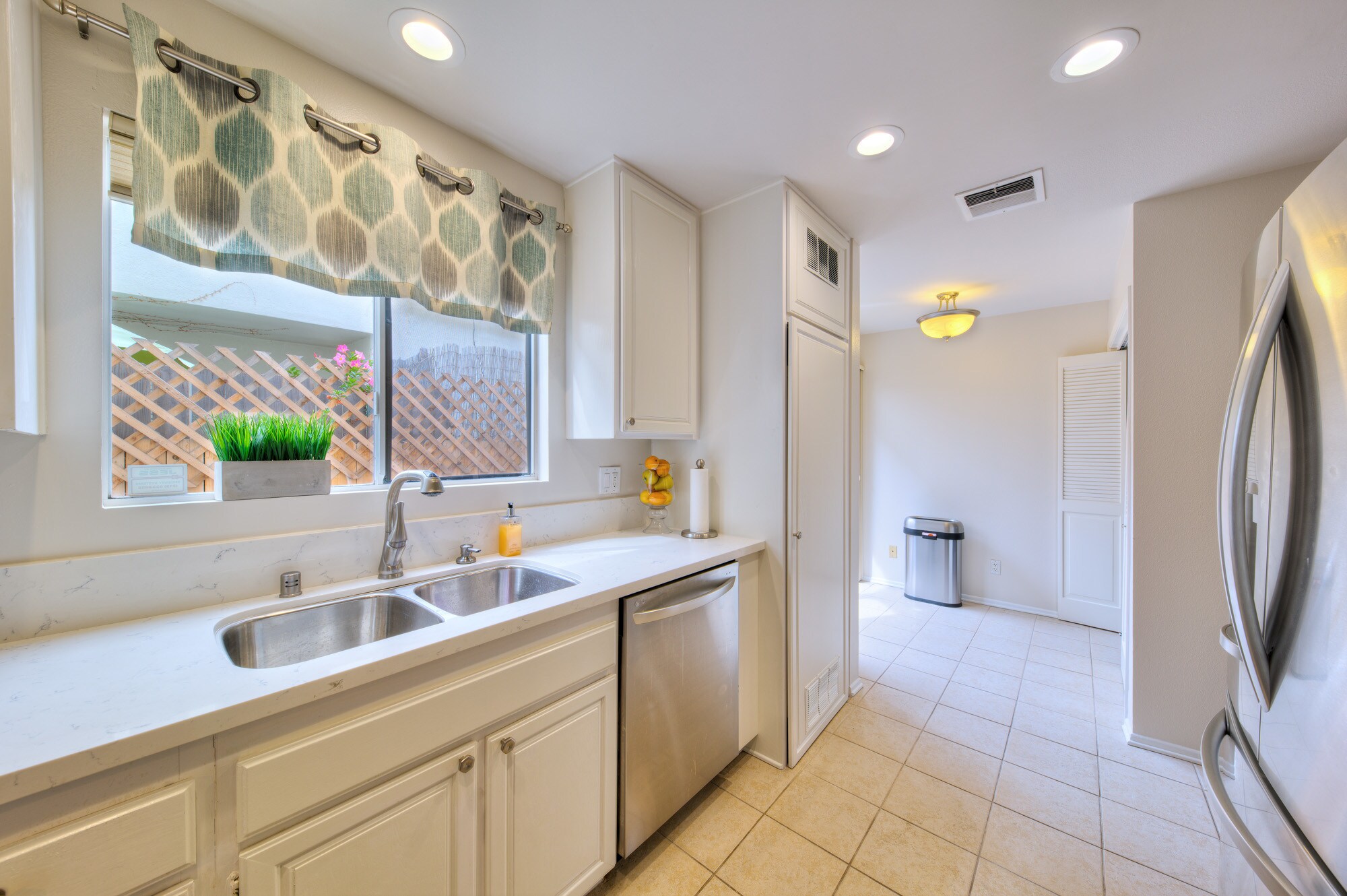 Kitchen window to back - 938 18th St