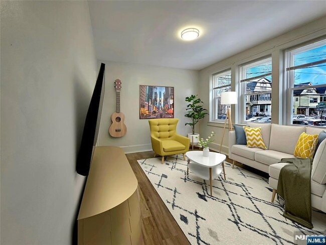 Building Photo - 367 Sanford Ave