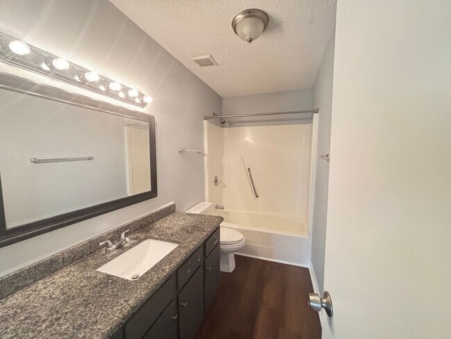 Building Photo - PET-FRIENDLY, THREE-BEDROOM IN SURFSIDE BEACH'S CAROPINES COMMUNITY IS AVAILABLE NOW!