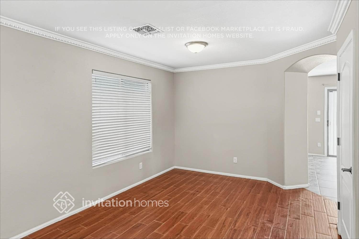 Building Photo - 2173 S 160th Ln