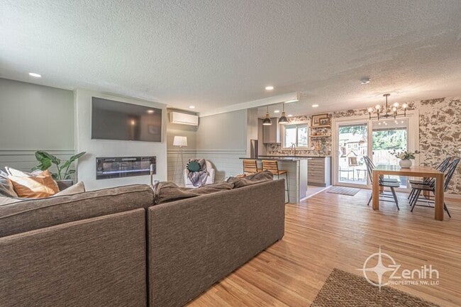 Building Photo - 1011 NE 82nd Ave