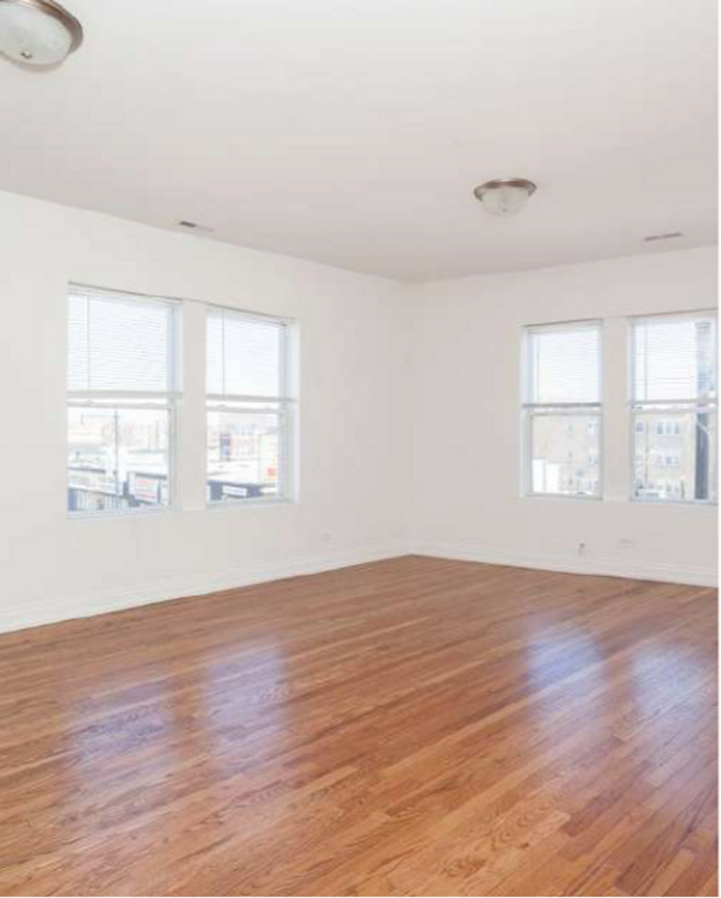 Interior Photo - Portage Park Theater Apartments