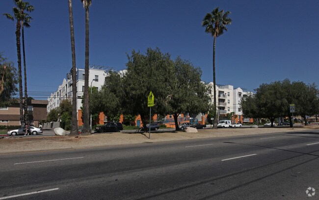 Building Photo - Apple Tree Apartments
