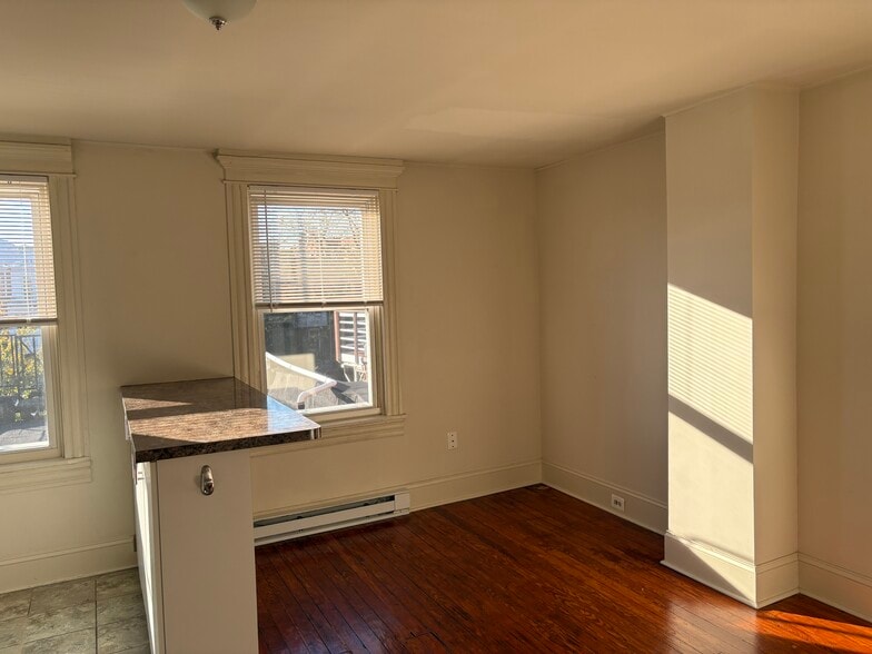 Building Photo - 2836 Guilford Ave