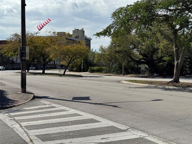 Building Photo - 51 Montilla Ave