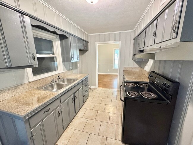 Building Photo - 4914 Childs Dr