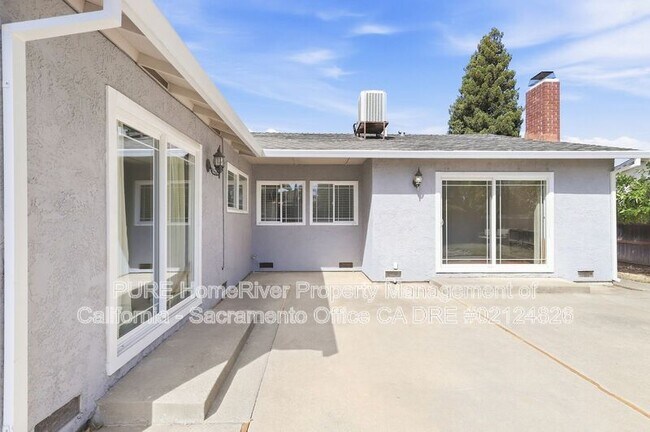 Building Photo - 4924 Olive Oak Way