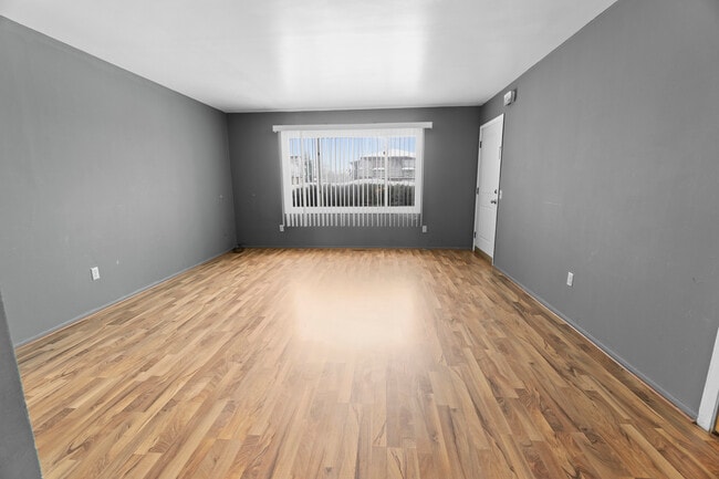 Building Photo - 1017 9th St