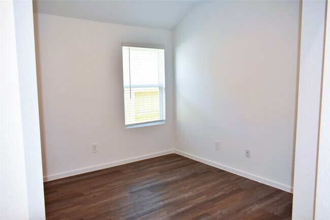 Building Photo - 27307 Azure Fls Dr