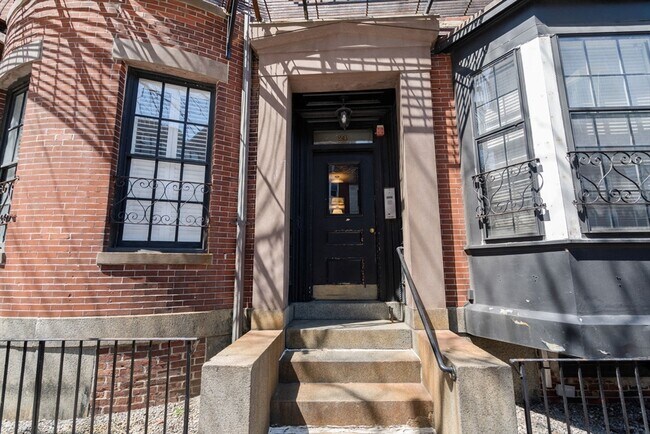 Building Photo - 21 Bowdoin St