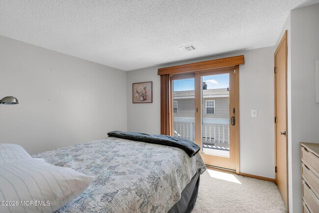 Building Photo - 304 Oceanfront