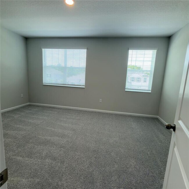 Building Photo - 438 Lady Palm St