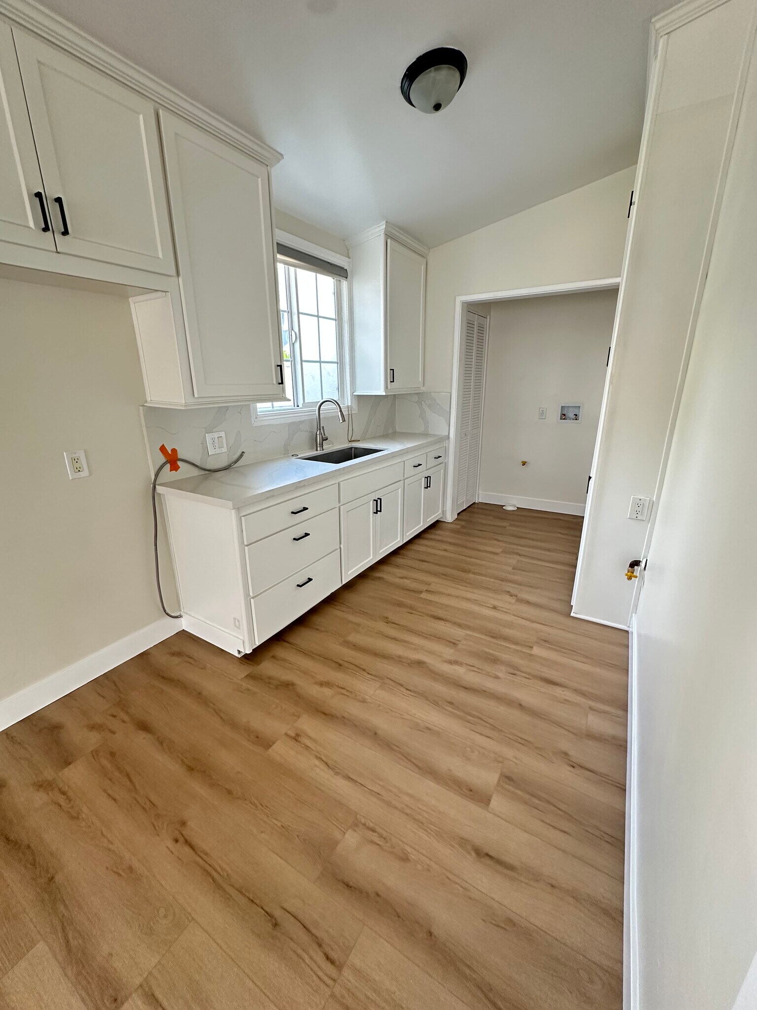 Building Photo - 171 E 68th Way