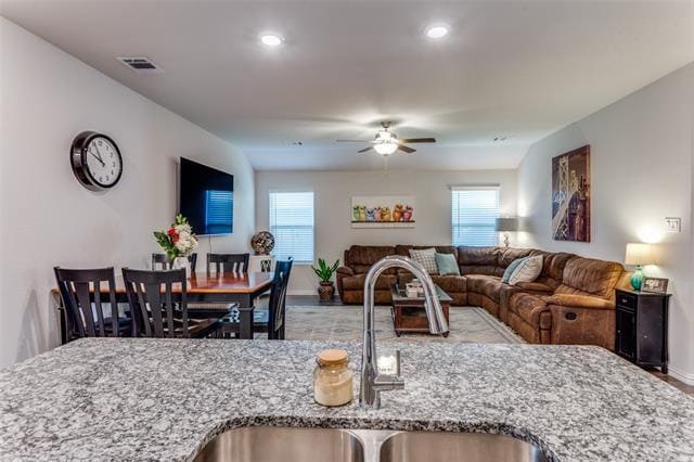 Building Photo - 2833 Brittlebush Dr