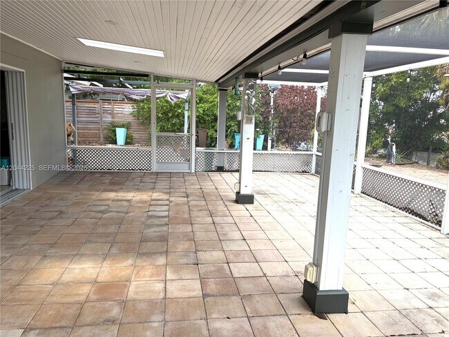 Building Photo - 4348 S Atlantic Cir