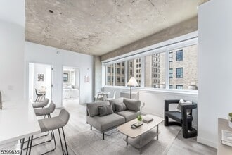 Building Photo - 10 Commerce Ct