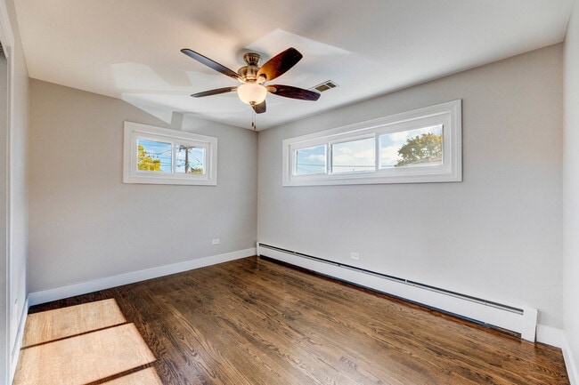 Building Photo - 4856 Wick Dr