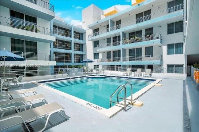 Building Photo - 3339 Virginia St