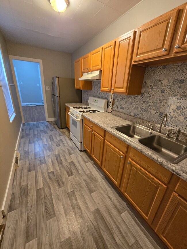 Kitchen - 530 Mulberry St