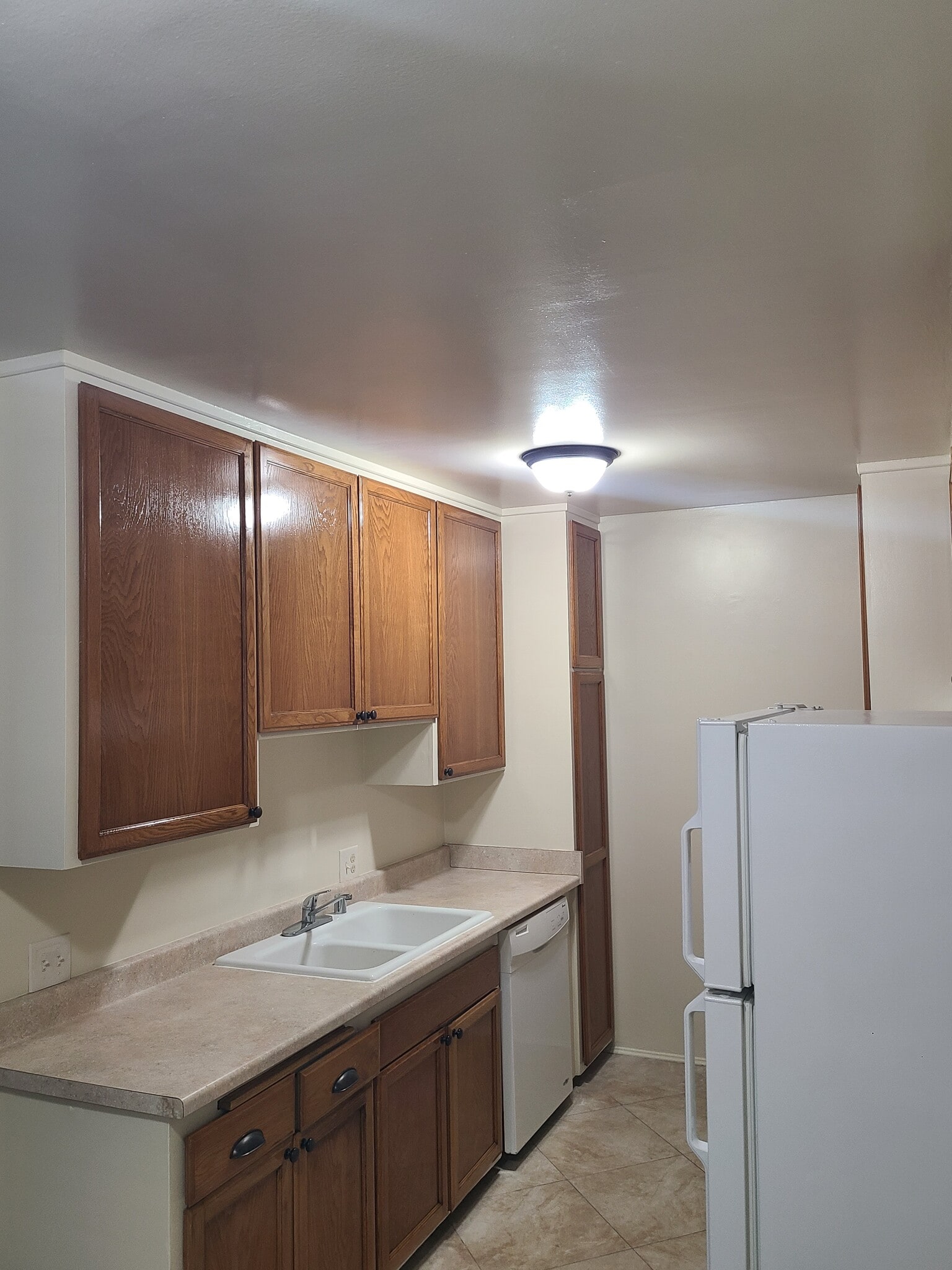 Building Photo - 2414 Hadley Ln