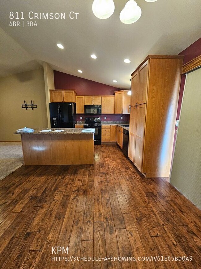 Building Photo - 4 BED | 3 BATH | DOUBLE GARAGE | SINGLE-FA...