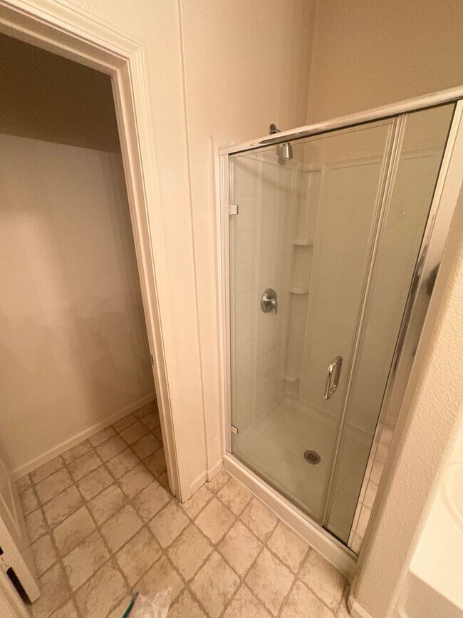 Building Photo - 9050 Double R Blvd