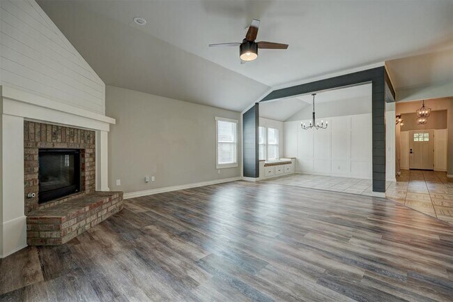 Building Photo - 12490 Native Hill Dr