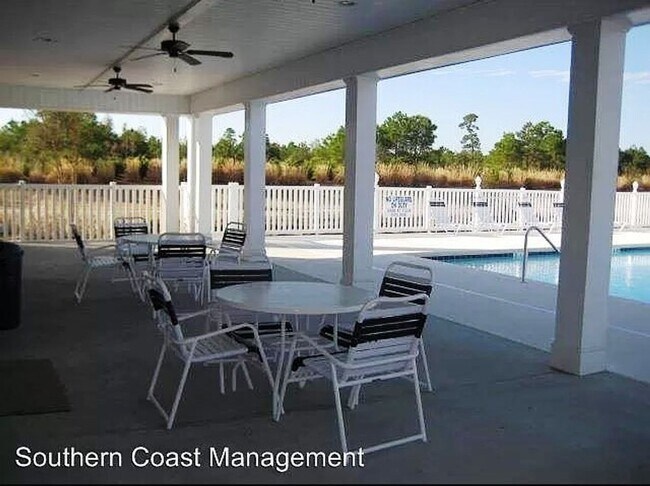 Building Photo - FIRST FLOOR, 3 BEDROOM, 2 BATH UNFURNISHED...