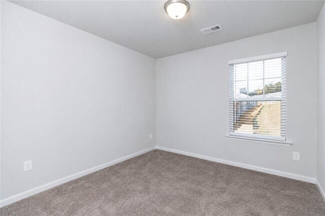 Building Photo - 3370 Highbury Way