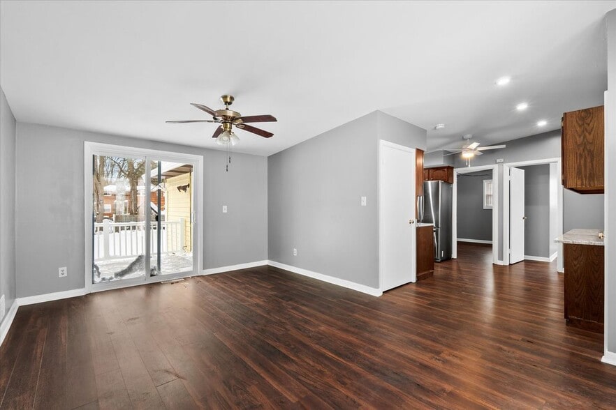 Building Photo - 941 Jamesville Ave