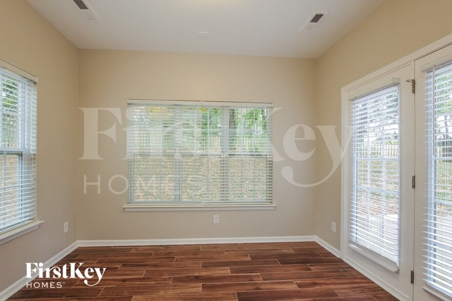 Building Photo - 4505 Lawrence Daniel Dr