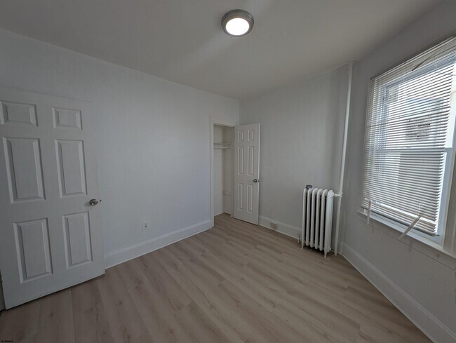 Building Photo - 1056 N Ohio Ave
