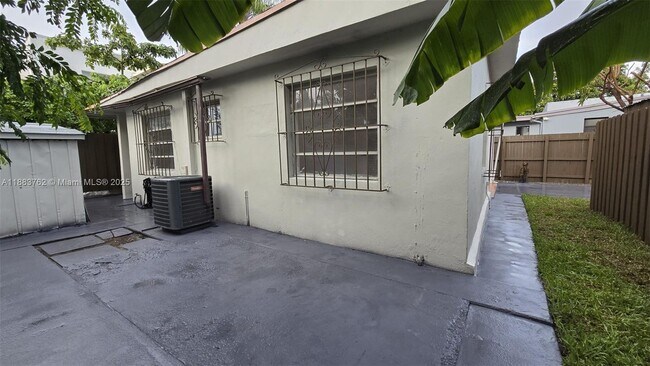 Building Photo - 2493 SW 11th St