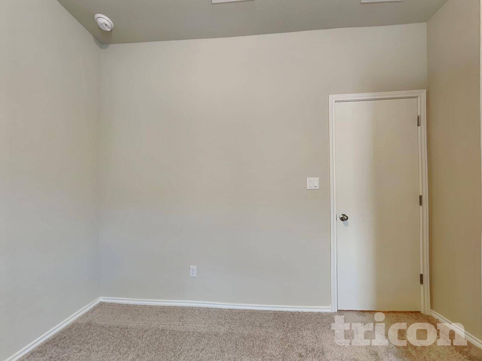 Building Photo - 5208 Saddle Clb Dr