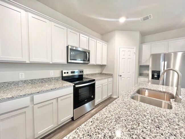 Building Photo - AVAILABLE MID JULY; APPLY TODAY ON OUR WEBSITE