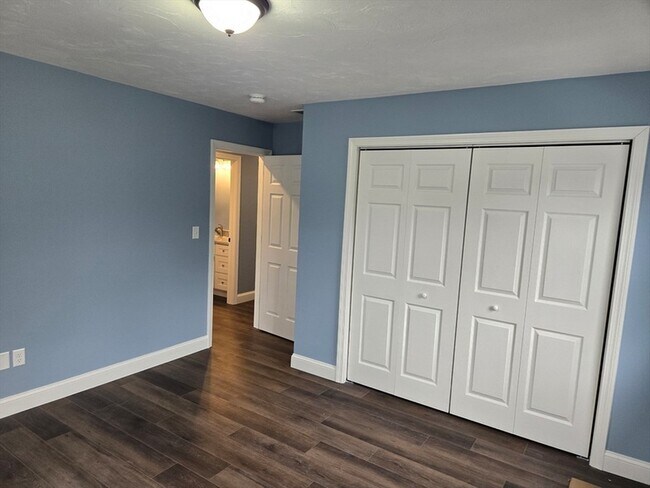 Building Photo - 37 Rose Glen St