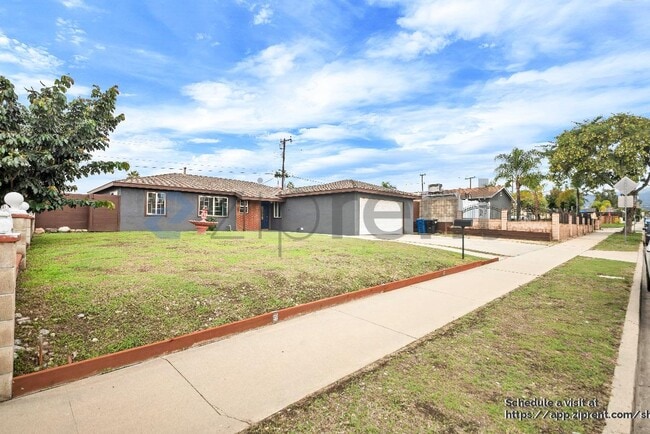 Building Photo - 2335 Logan St