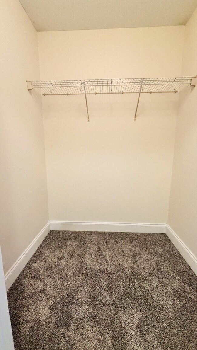 Building Photo - "Spacious 3-Bed, 2-Bath Condo Retreat in Fletcher – 1413 Sq Ft of Comfort. With $250 move in spec...