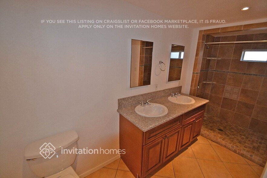 Building Photo - 3536 N 63rd Dr