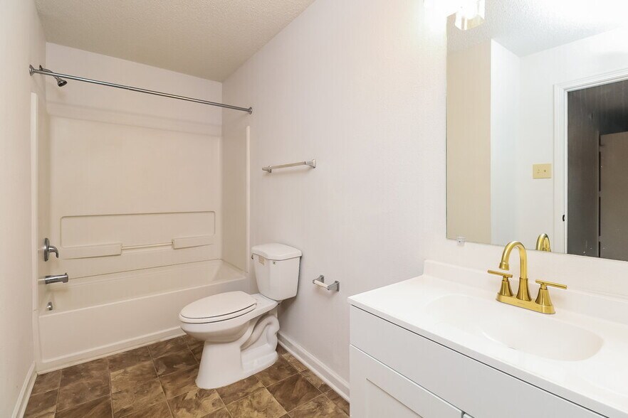 Building Photo - 7010 Sycamore Grove Ct