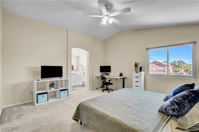 Building Photo - 9309 Mountain Rise Ave
