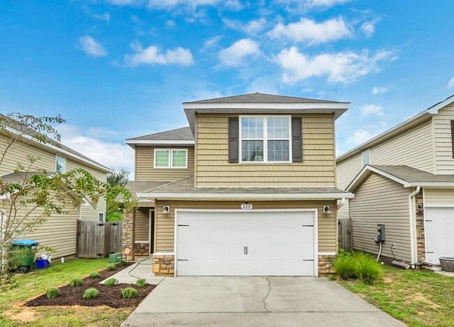 Building Photo - 220 Wainwright Dr