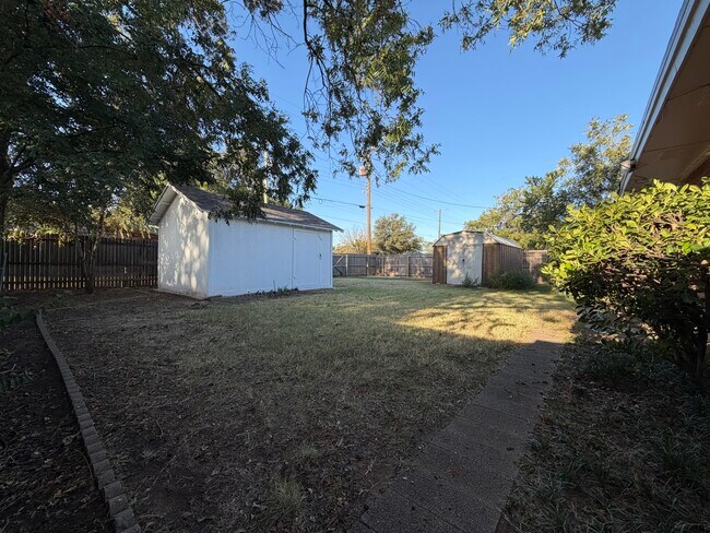 Building Photo - 5405 8th St