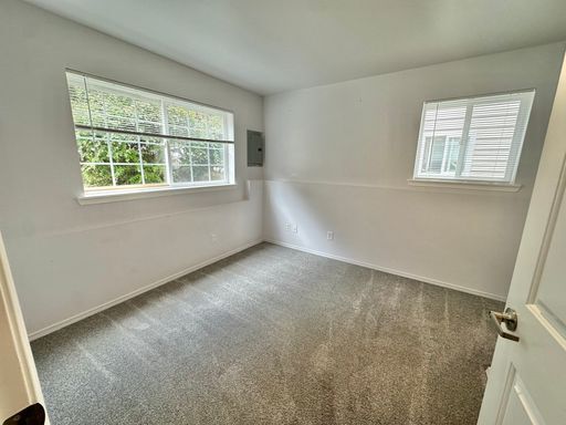 Building Photo - Lovely 3 bed Townhome near desirable Greenlake!