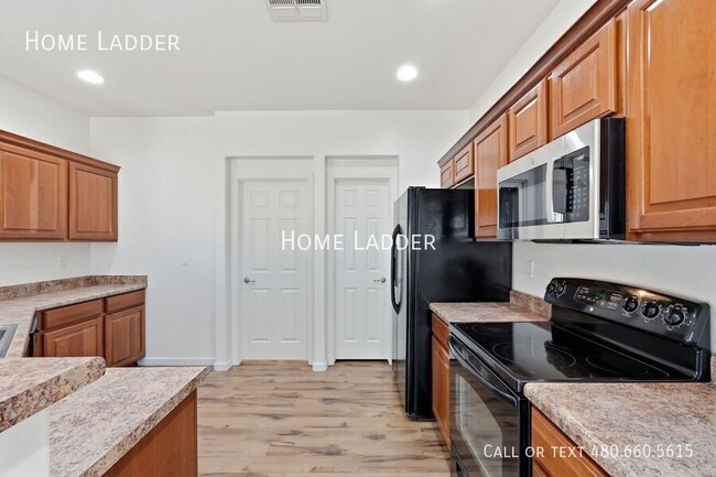 Building Photo - 18428 N Jameson Dr