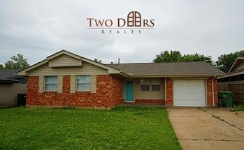 Building Photo - 224 E Cherry Ave