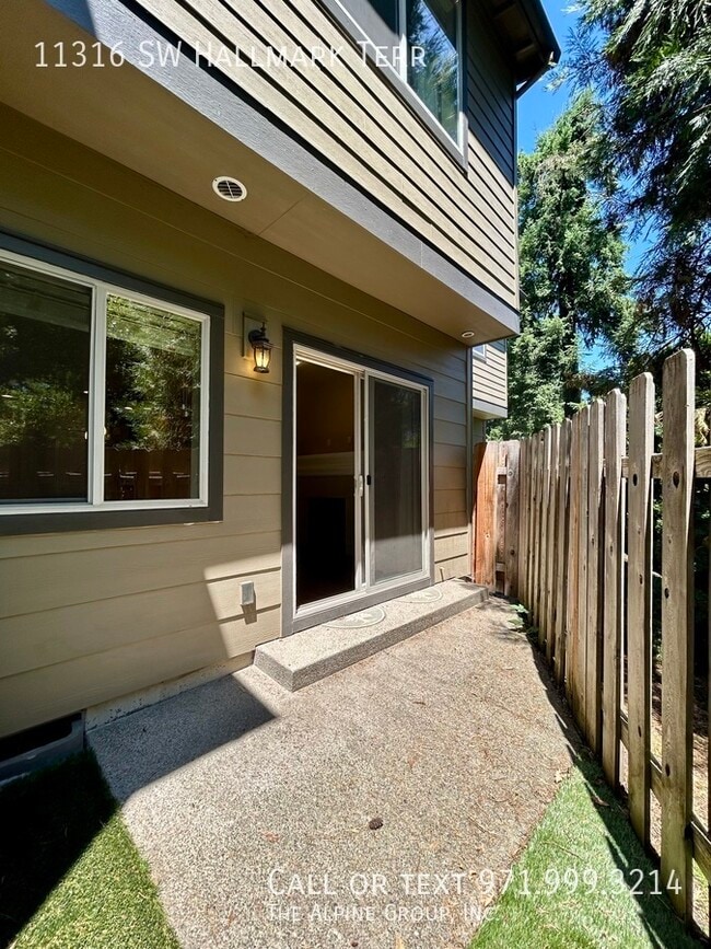Building Photo - 11316 SW Hallmark Terrace