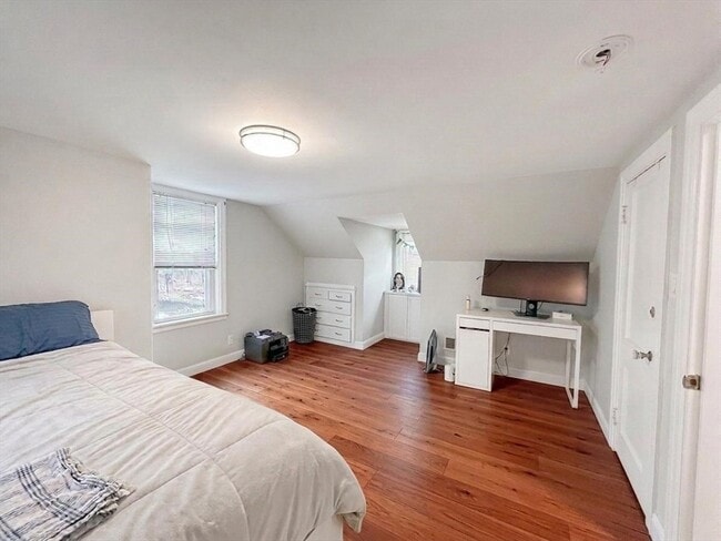 Building Photo - 26 Lee Rd